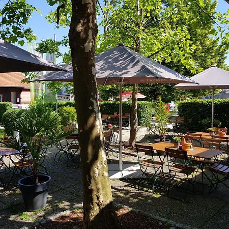 Gasthof Zur Strass Eugendorf Exterior photo